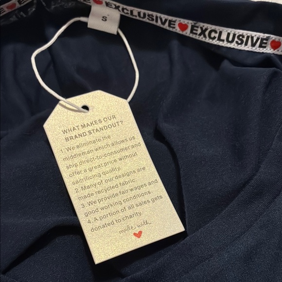 NWT Navy Blue Dandelion Print Women's Top small - Picture 6 of 6